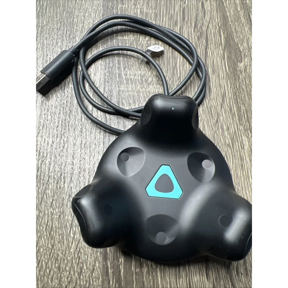 HTC VIVE Tracker 2.0 - For Full Body Tracking Virtual Reality Model 2PYV200 OEM